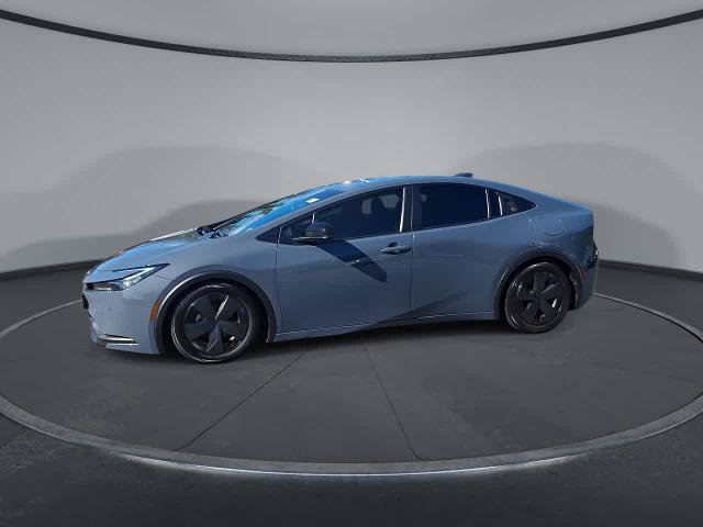 Used 2023 Toyota Prius LE FWD image 4