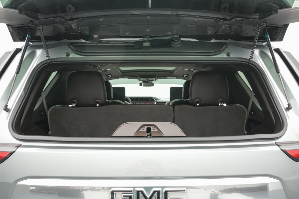 Used 2023 GMC Yukon Denali AWD/4WD image 27