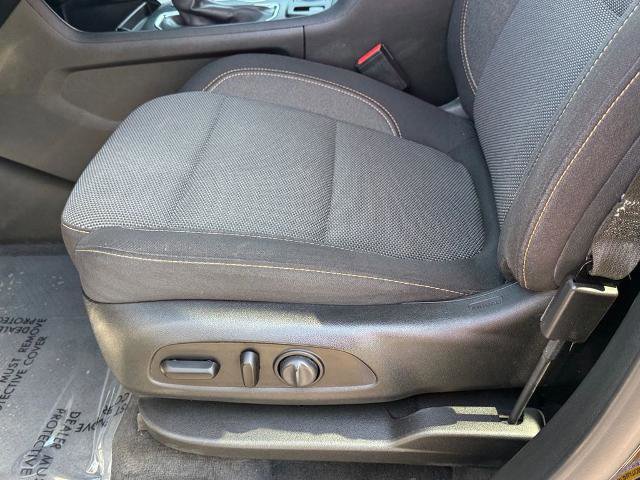 Used 2021 Chevrolet Traverse LT image 15