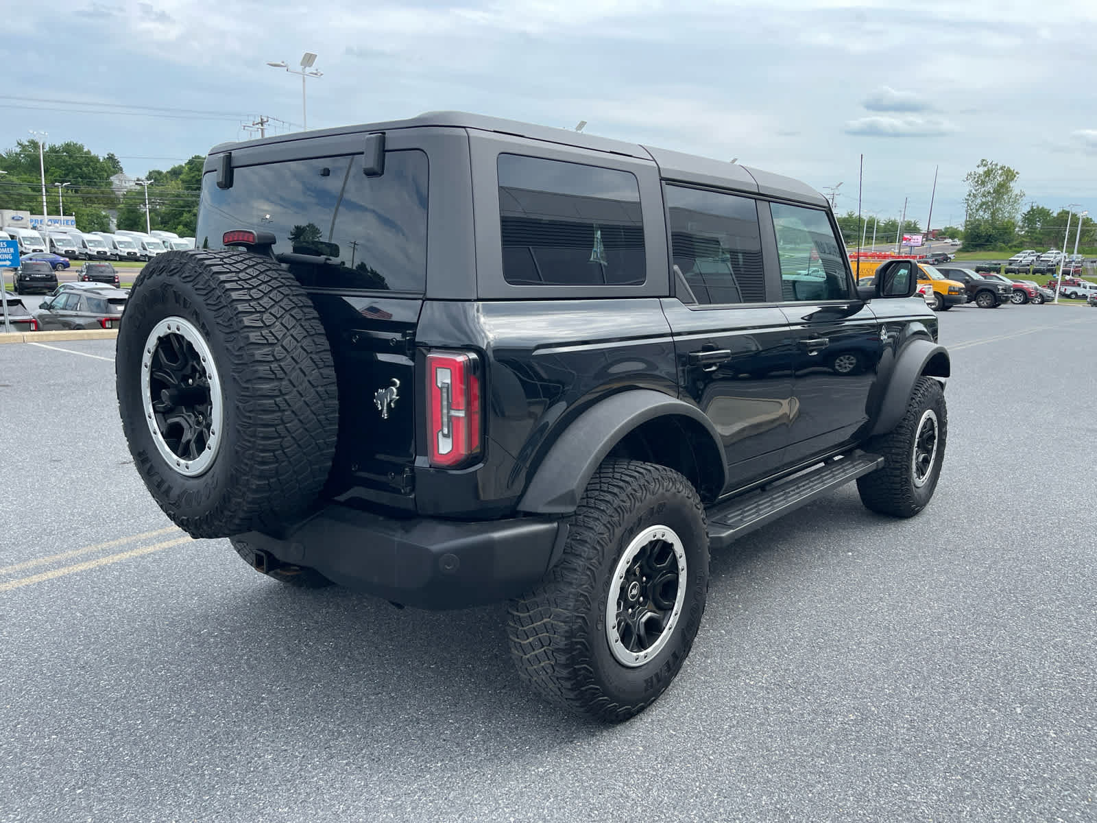 Certified 2023 Ford Bronco Outer Banks w/ Sasquatch Package AWD/4WD image 5