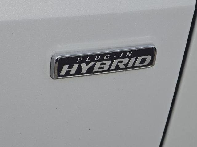 Certified 2025 Ford Escape SE w/ PHEV Premium Package FWD image 7