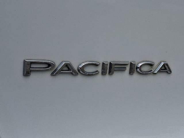 Used 2018 Chrysler Pacifica Touring-L Plus FWD image 34