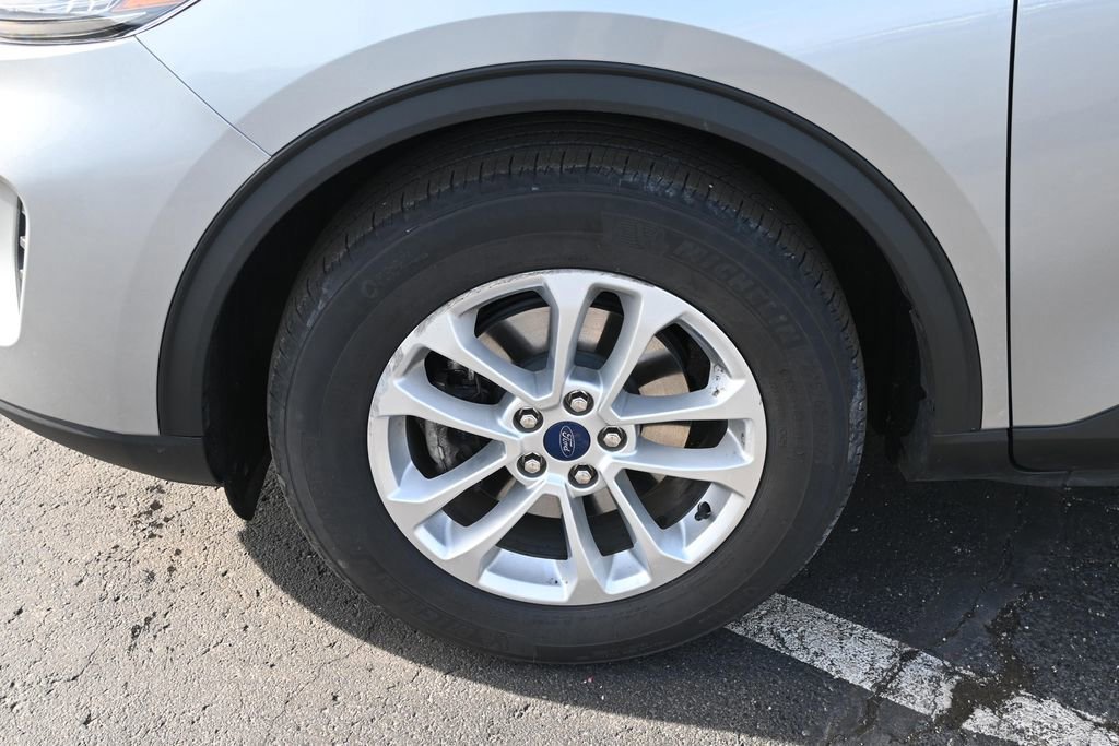 Certified 2022 Ford Escape SE image 13