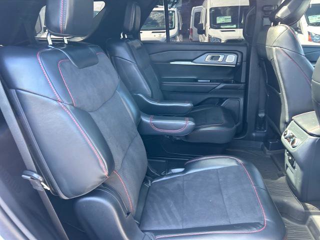 Certified 2025 Ford Explorer ST image 24
