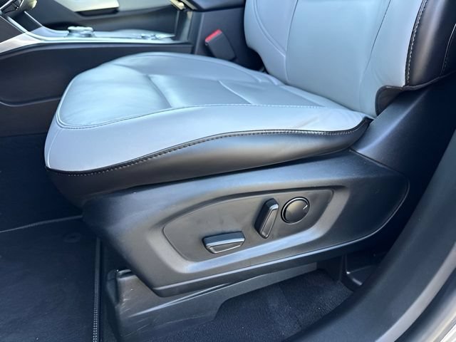 Certified 2021 Ford Explorer XLT w/ Equipment Group 202A AWD/4WD image 19