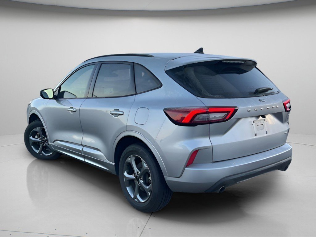 Certified 2023 Ford Escape ST-Line image 9