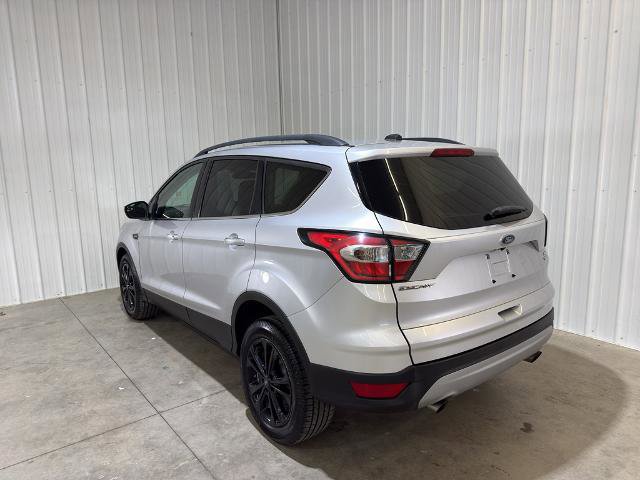 Certified 2018 Ford Escape SE image 4