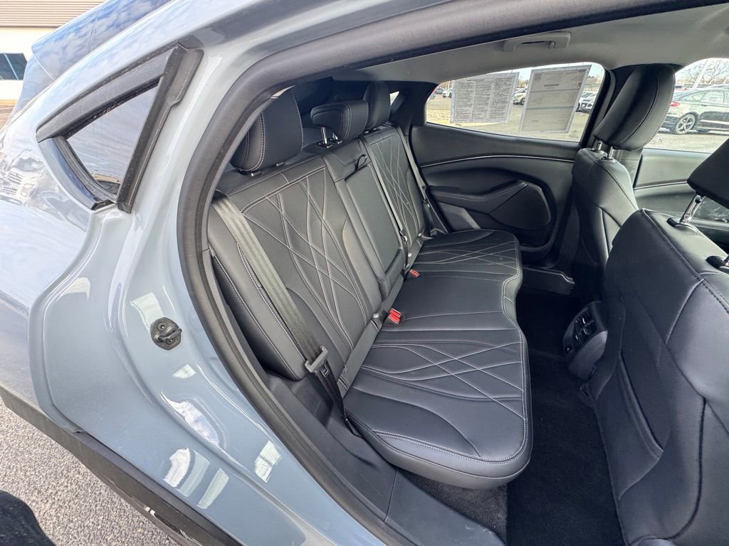 Certified 2025 Ford Mustang Mach-E Select w/ Comfort Package Lite image 18
