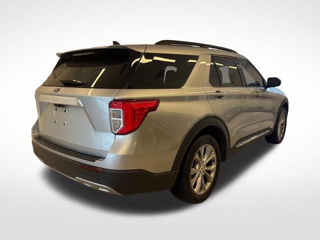 Certified 2023 Ford Explorer XLT w/ Equipment Group 202A RWD image 3