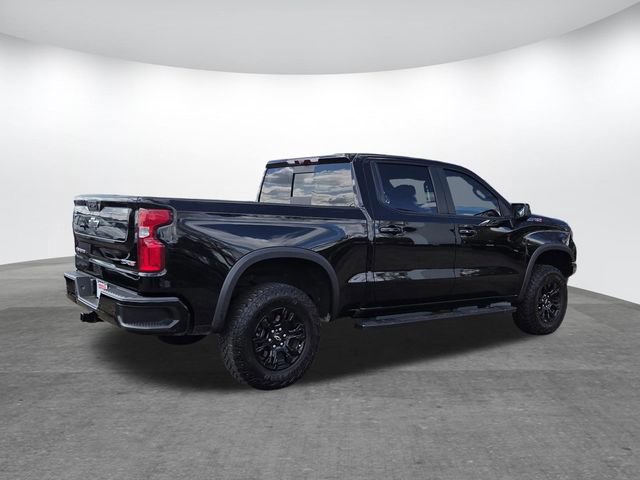 Used 2023 Chevrolet Silverado 1500 ZR2 w/ Technology Package image 4