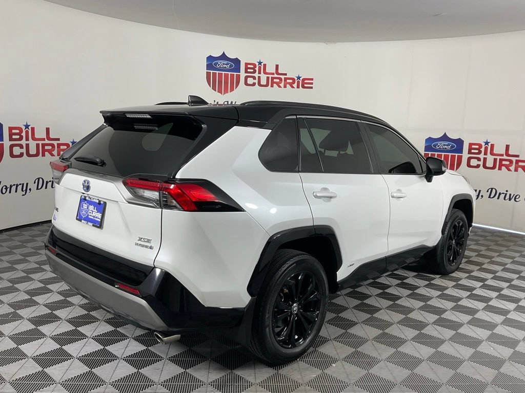 Used 2024 Toyota RAV4 XSE AWD/4WD image 3