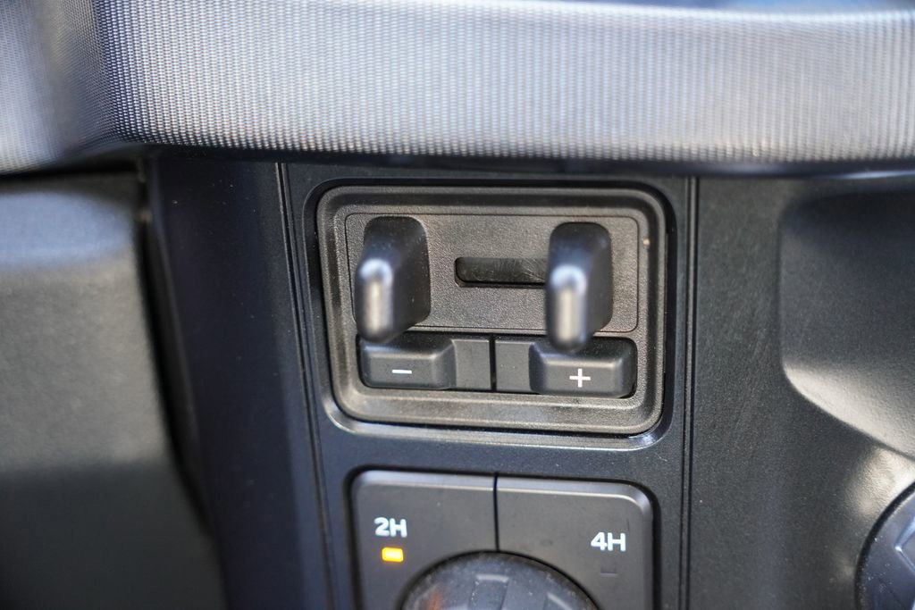 Certified 2025 Ford F450 Platinum w/ FX4 Off-Road Package image 34