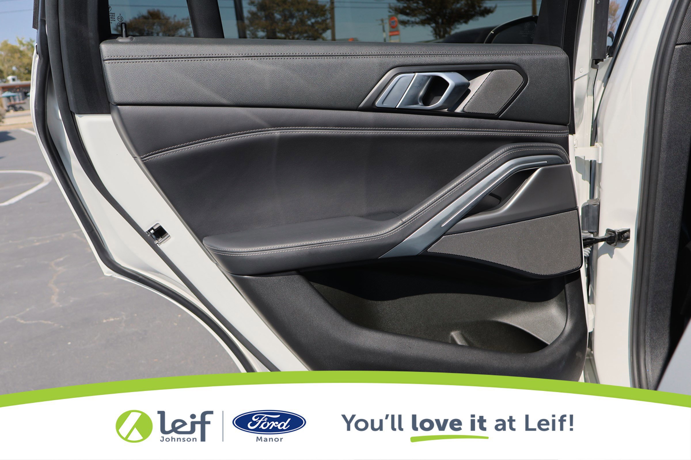 Used 2020 BMW X6 sDrive40i w/ M Sport Package image 24