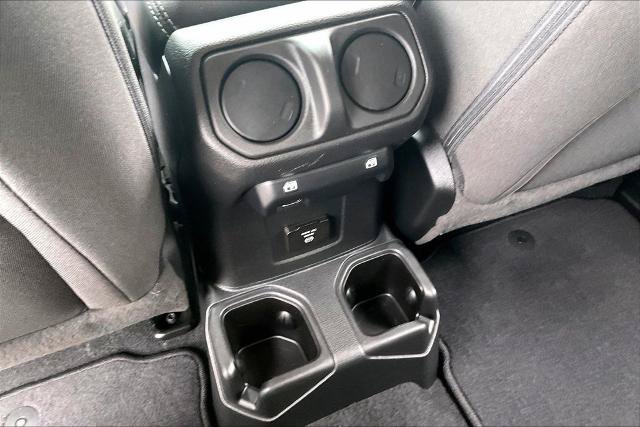 Used 2023 Jeep Wrangler Unlimited Sahara w/ LED Lighting Group AWD/4WD image 33