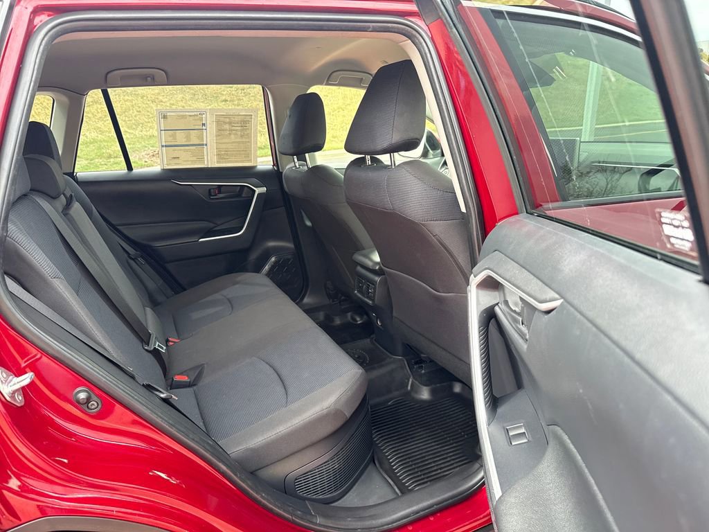 Used 2024 Toyota RAV4 LE image 22