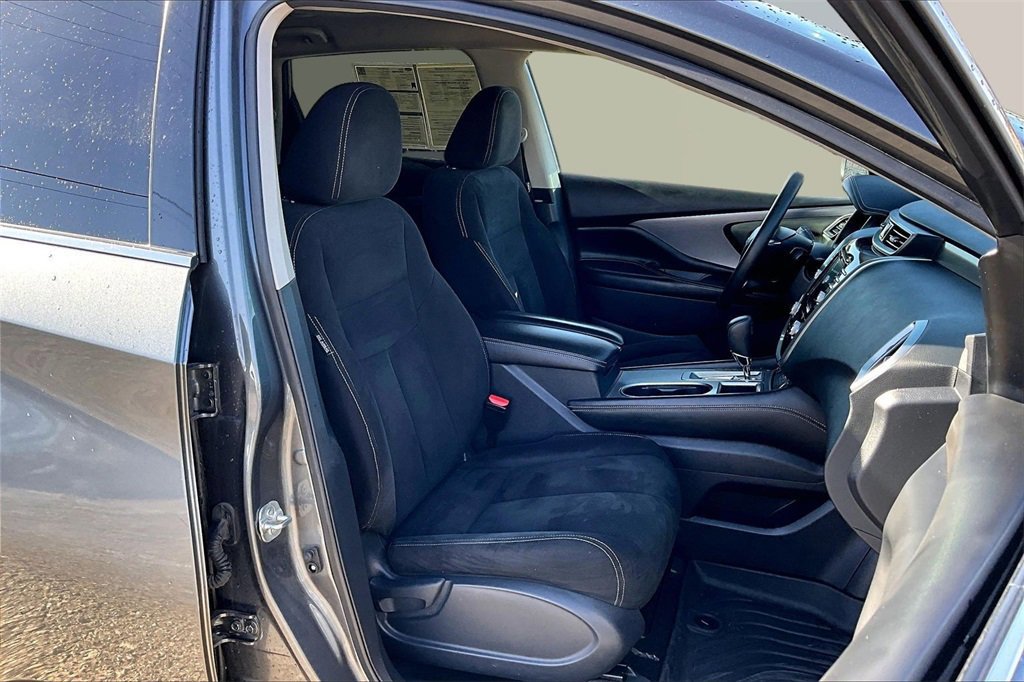 Used 2019 Nissan Murano S image 9