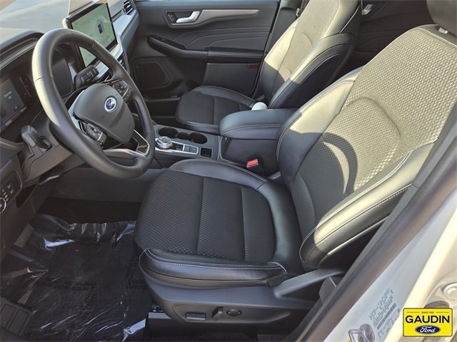 Certified 2025 Ford Escape PHEV w/ Class II Trailer Tow Package image 11