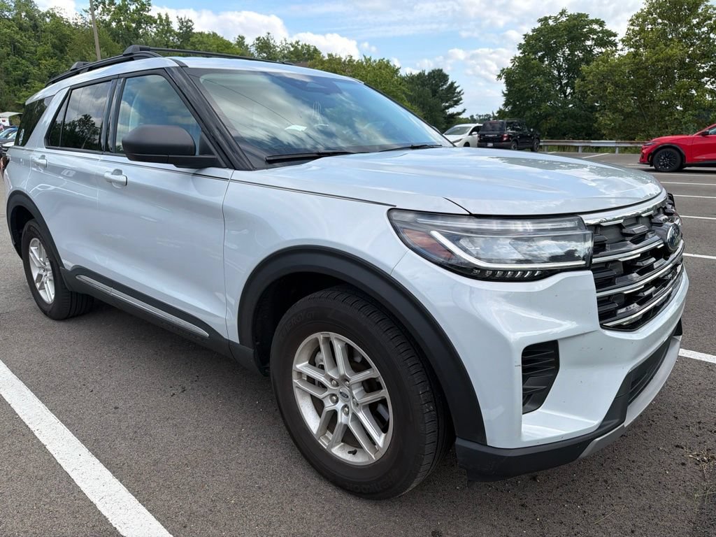Certified 2025 Ford Explorer Active AWD/4WD image 7
