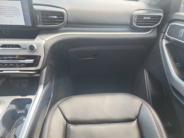 Certified 2022 Ford Explorer XLT w/ Equipment Group 202A AWD/4WD image 10
