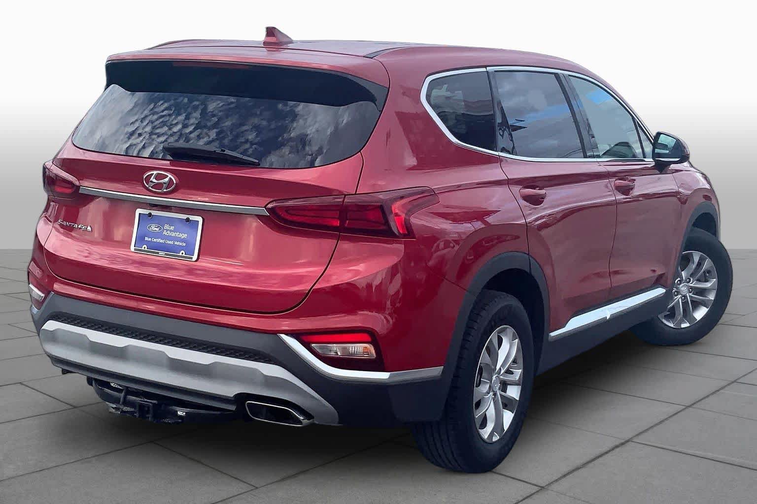 Used 2019 Hyundai Santa Fe SEL FWD image 11