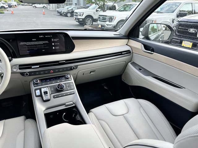 Used 2023 Hyundai Palisade Limited AWD/4WD image 18
