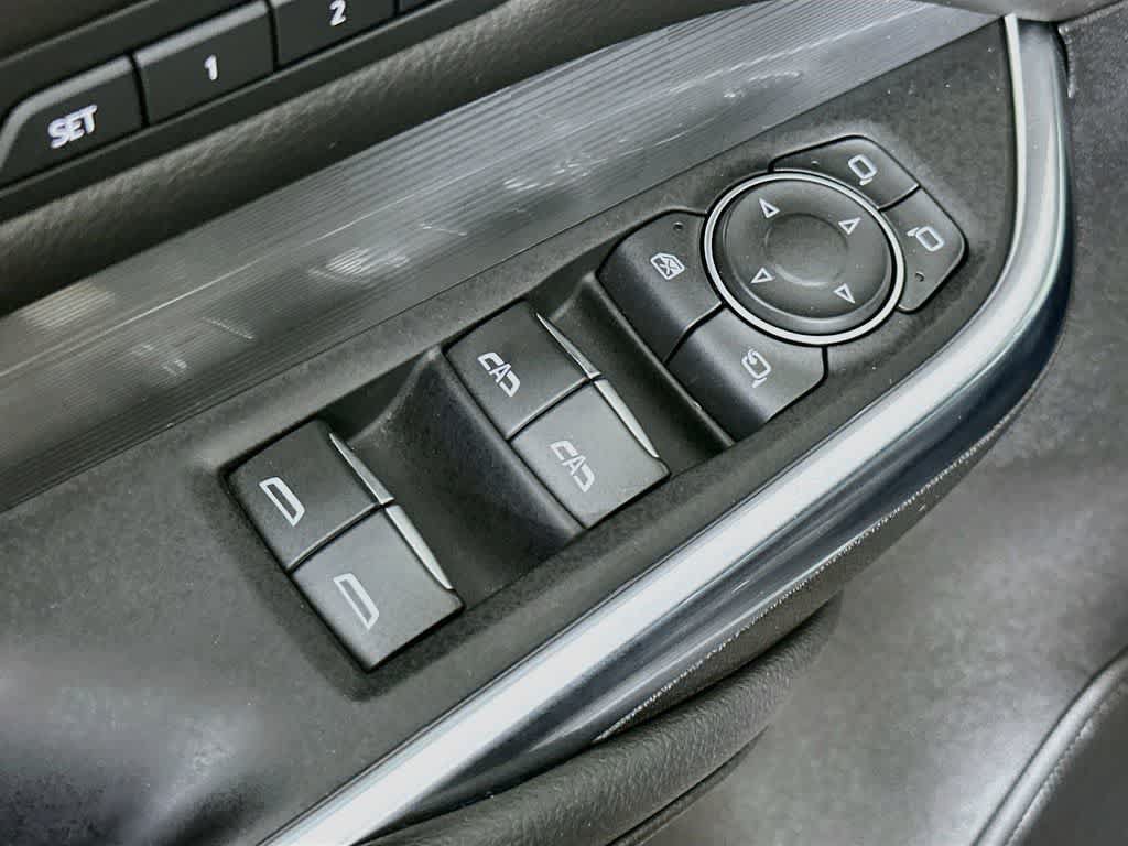 Used 2025 Cadillac XT4 Premium Luxury FWD image 28