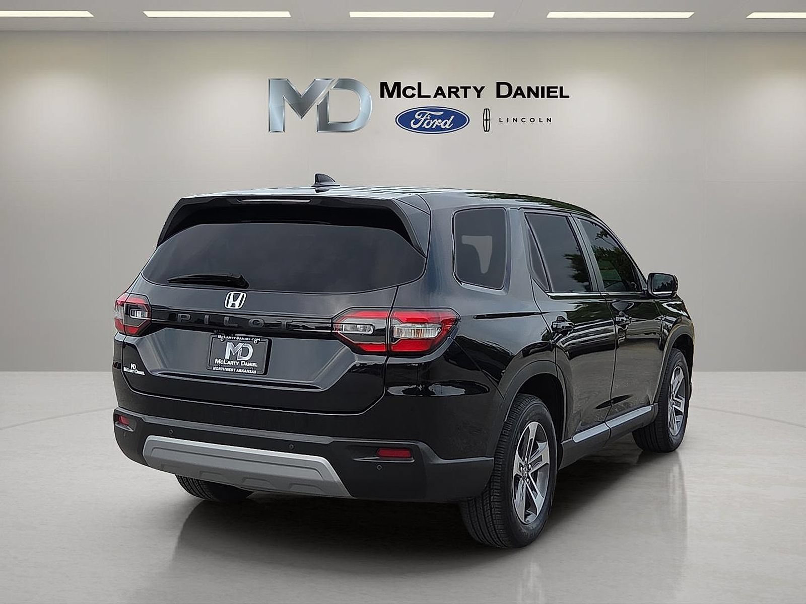 Used 2025 Honda Pilot EX-L image 5
