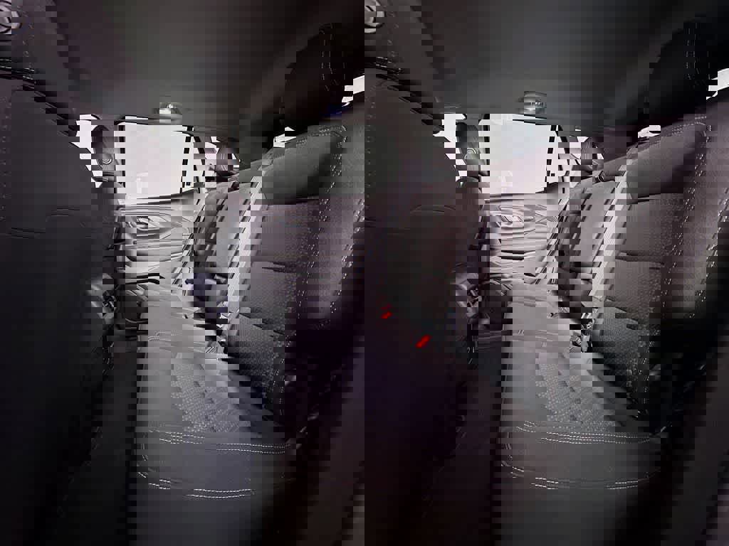 Used 2022 GMC Terrain SLE w/ Driver Convenience Package image 17