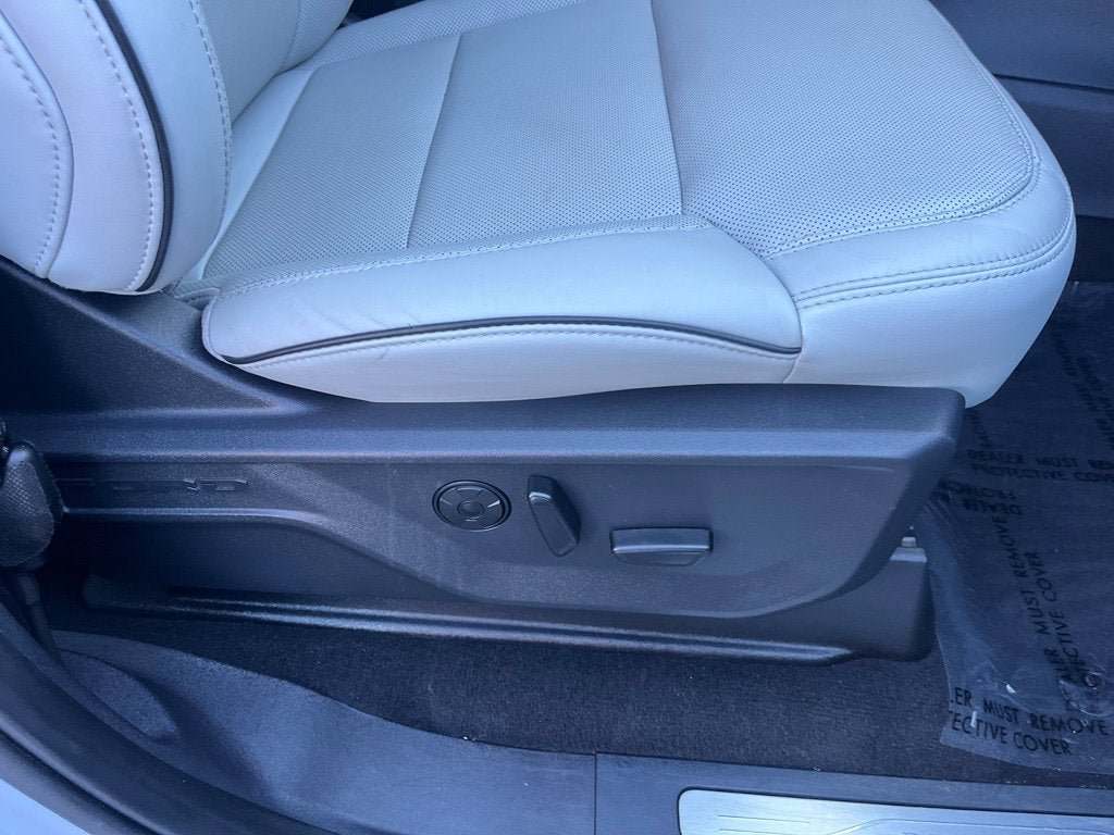 Certified 2025 Ford Expedition Max Platinum w/ Platinum Ultimate Package AWD/4WD image 20