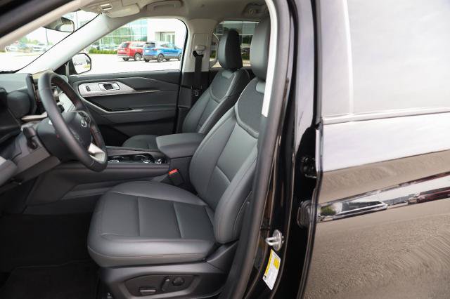 Certified 2025 Ford Explorer Active w/ Active Comfort Package AWD/4WD image 21