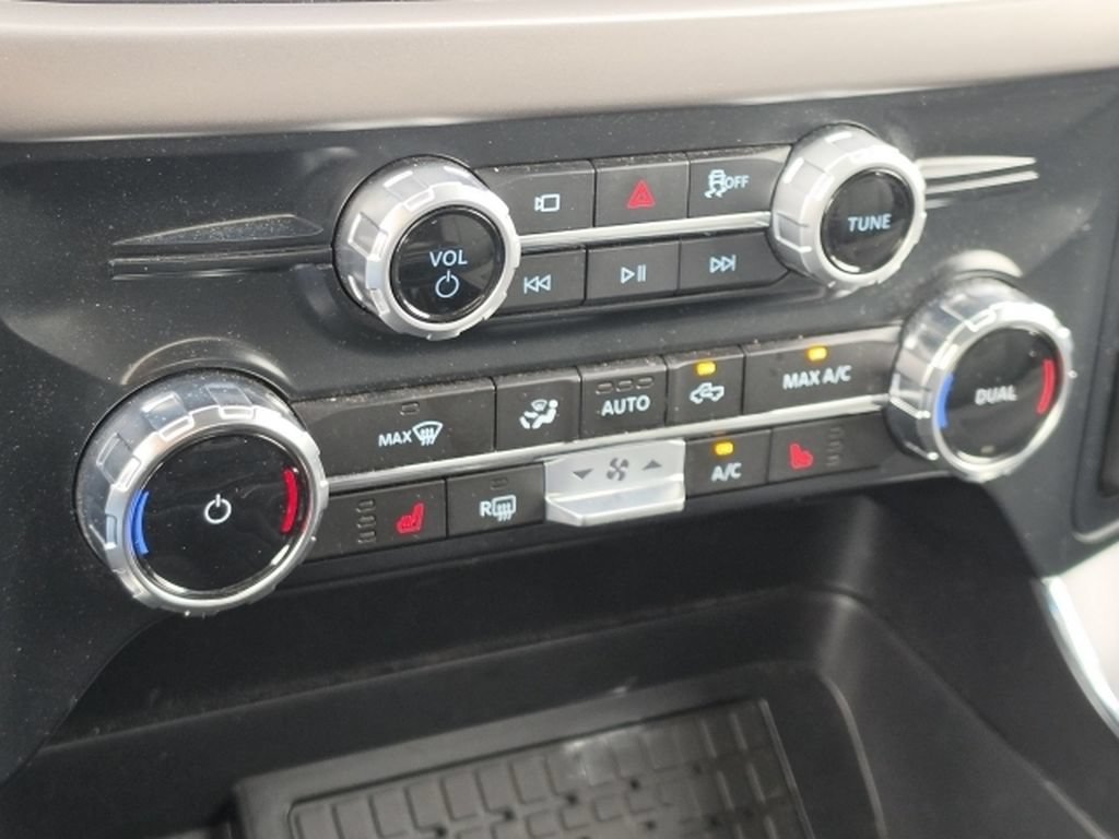 Certified 2025 Ford F150 XLT w/ Equipment Group 302A MID AWD/4WD image 26