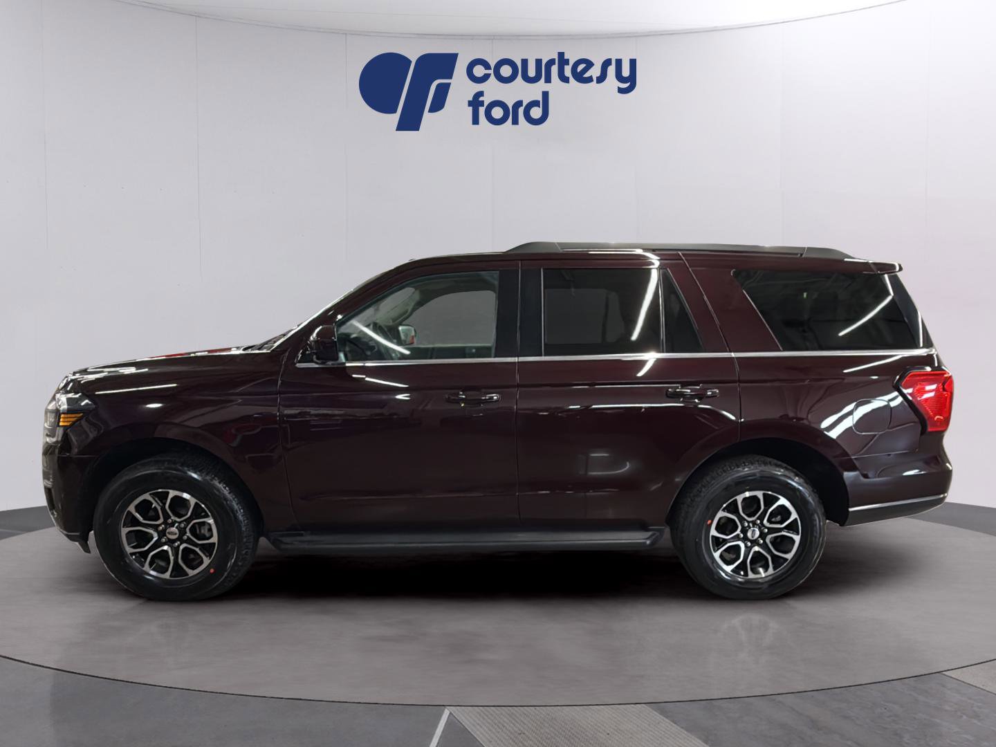 Certified 2023 Ford Expedition XLT AWD/4WD image 5