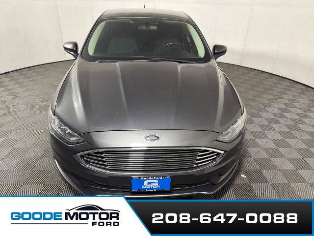 Certified 2017 Ford Fusion SE FWD image 3