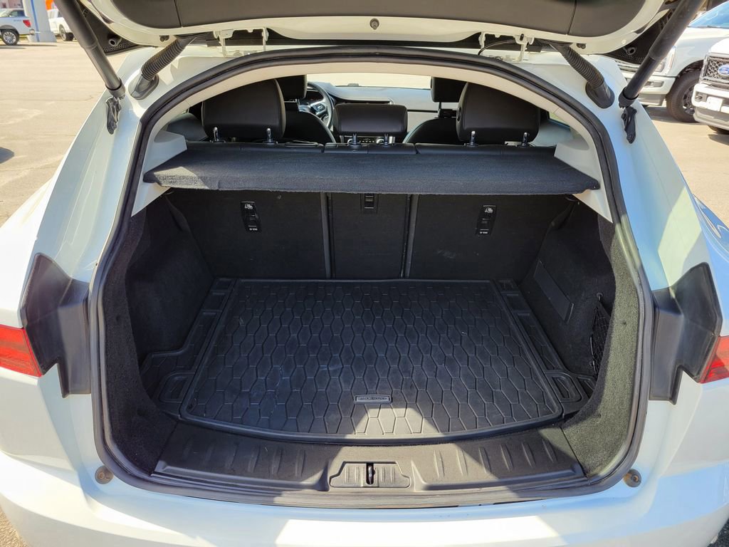 Used 2021 Jaguar E-PACE SE image 12