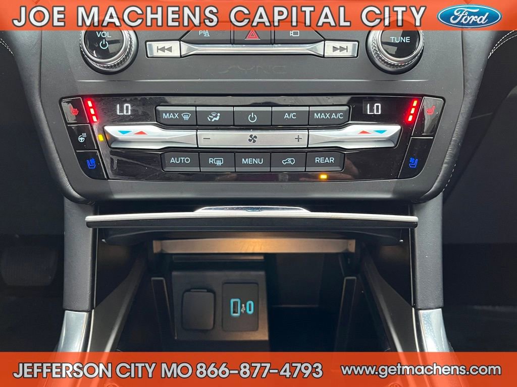 Certified 2020 Ford Explorer Platinum w/ Premium Technology Package image 17