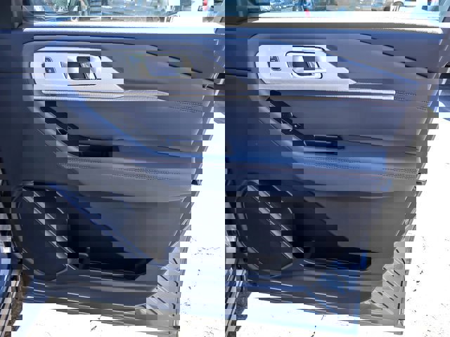 Certified 2025 Ford Explorer Active image 26