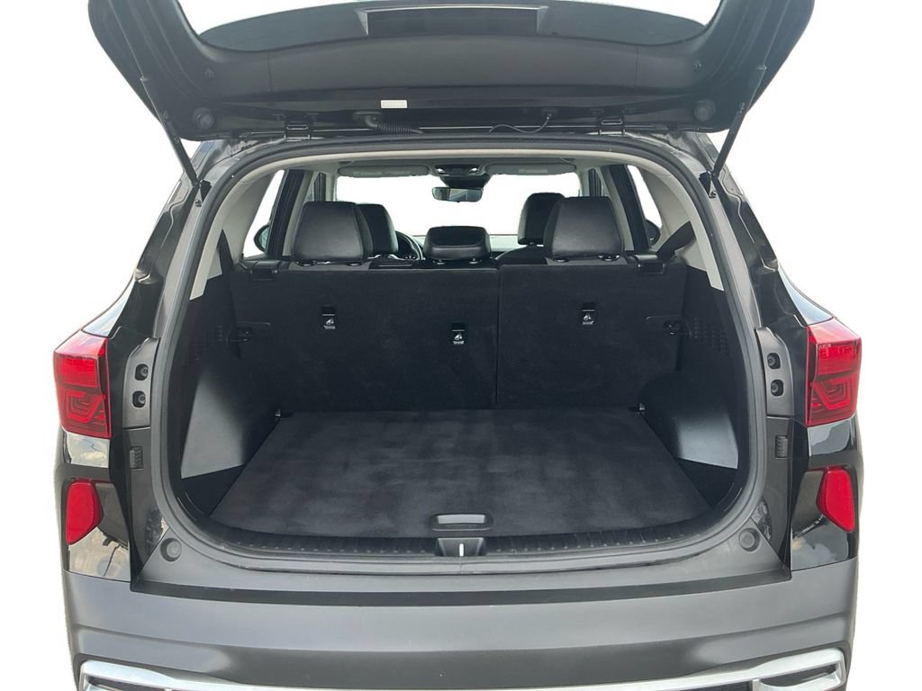 Used 2023 Kia Seltos S w/ Navigation Package FWD image 24