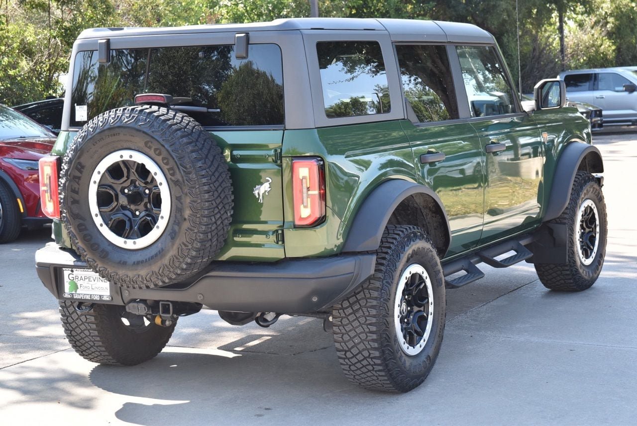Certified 2023 Ford Bronco Badlands w/ Sasquatch Package AWD/4WD image 8