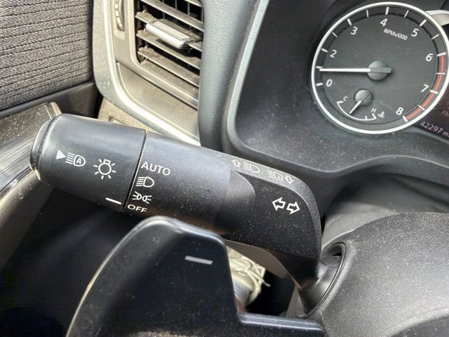 Used 2023 Nissan Rogue S AWD/4WD image 41