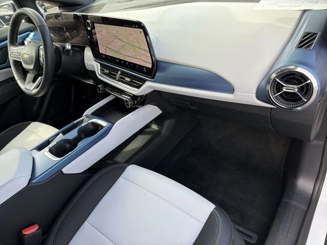 Used 2025 Chevrolet Equinox EV LT image 29