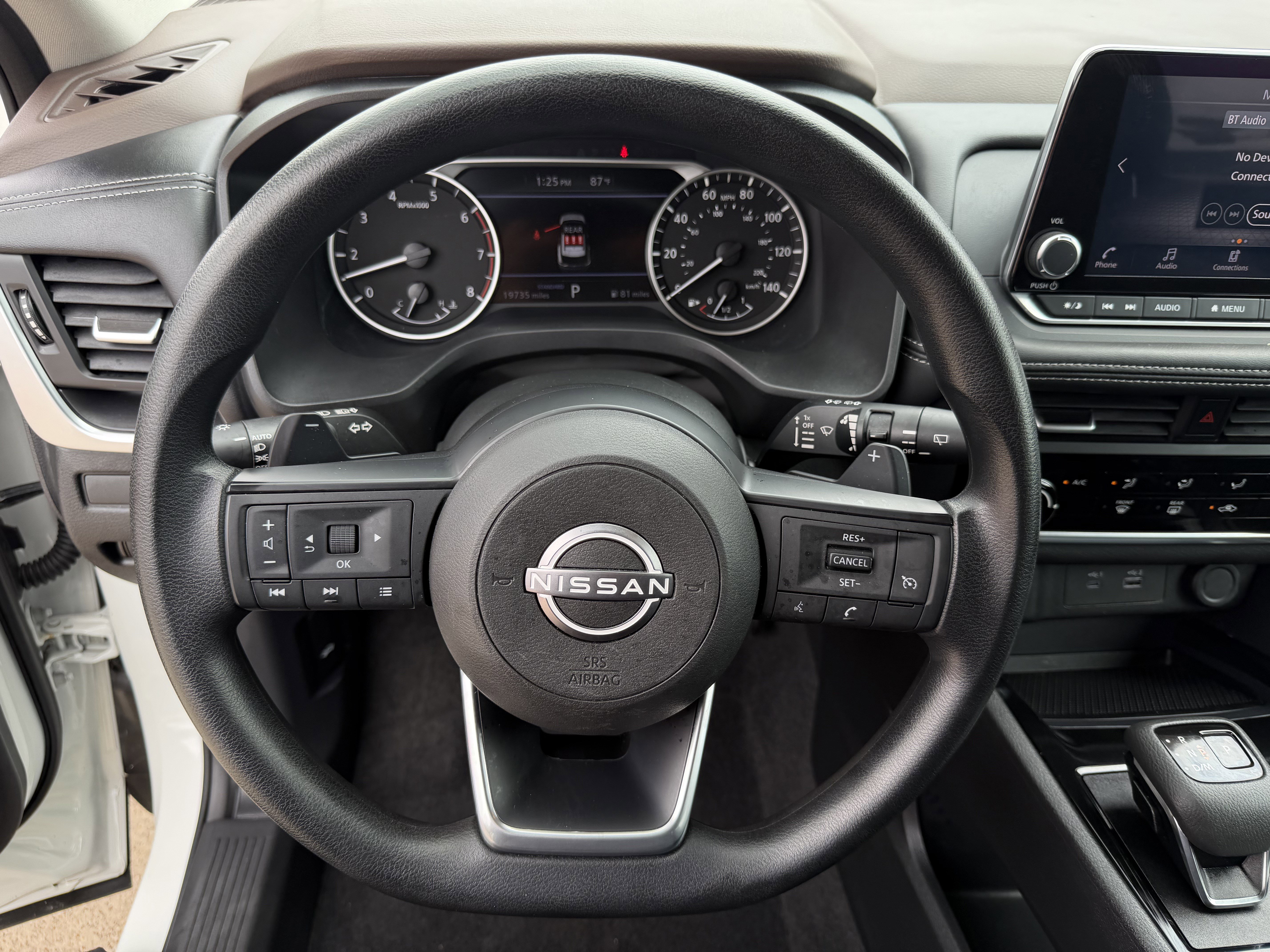 Used 2023 Nissan Rogue S FWD image 15