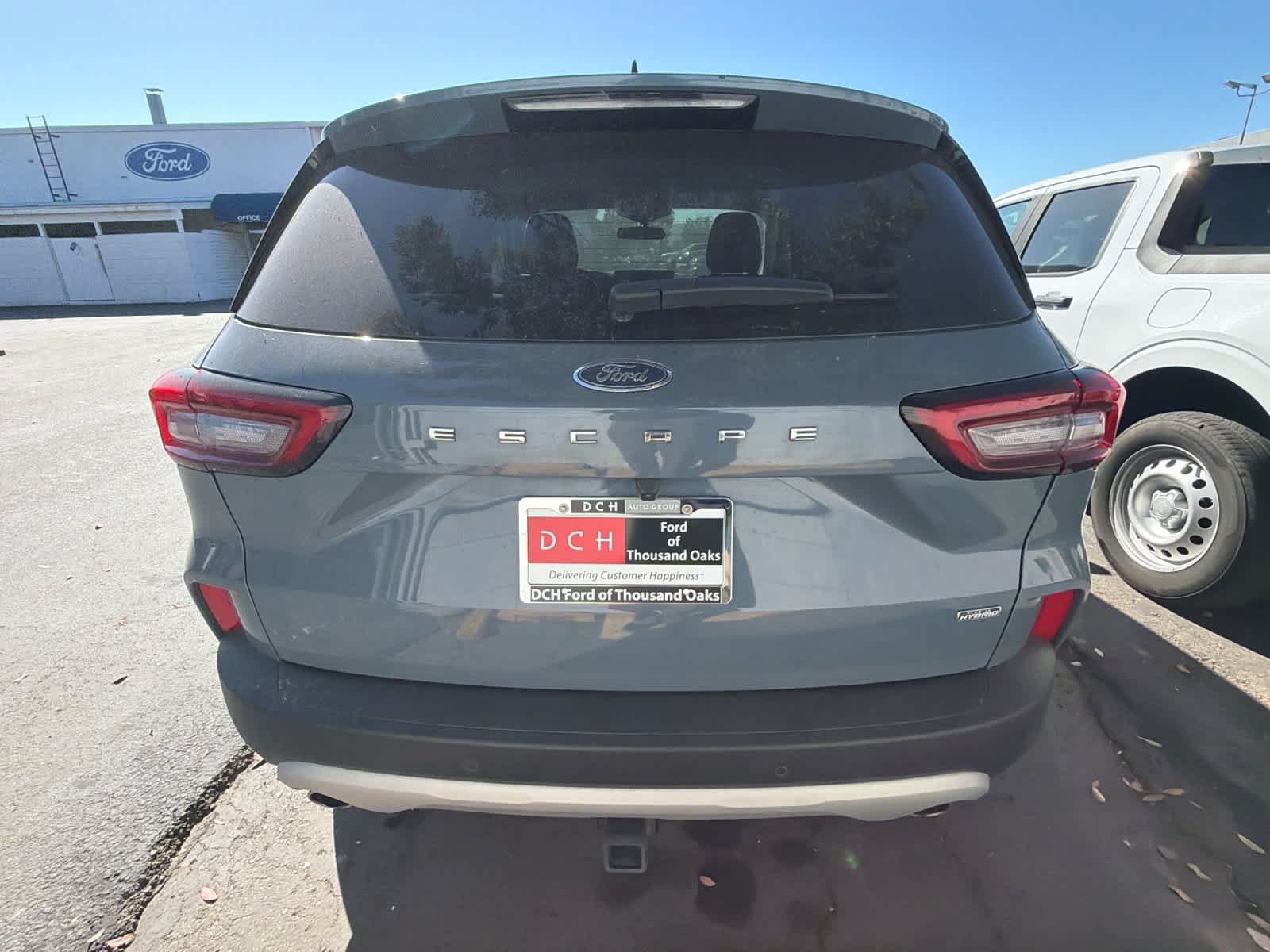 Certified 2025 Ford Escape SE w/ Class II Trailer Tow Package FWD image 5