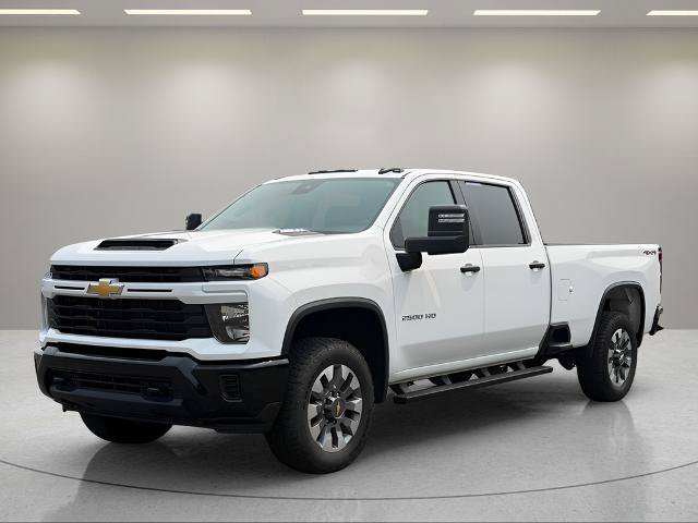 Used 2025 Chevrolet Silverado 2500 Custom w/ Custom Convenience Package AWD/4WD image 3
