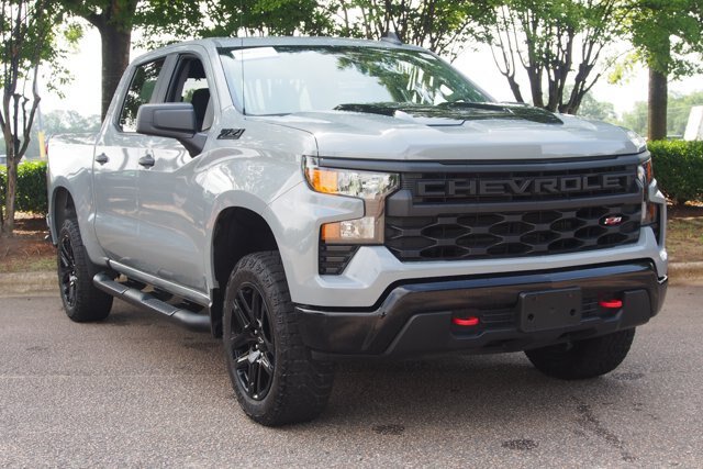 Used 2024 Chevrolet Silverado 1500 Custom Trail Boss w/ LPO, Dark Essentials Package