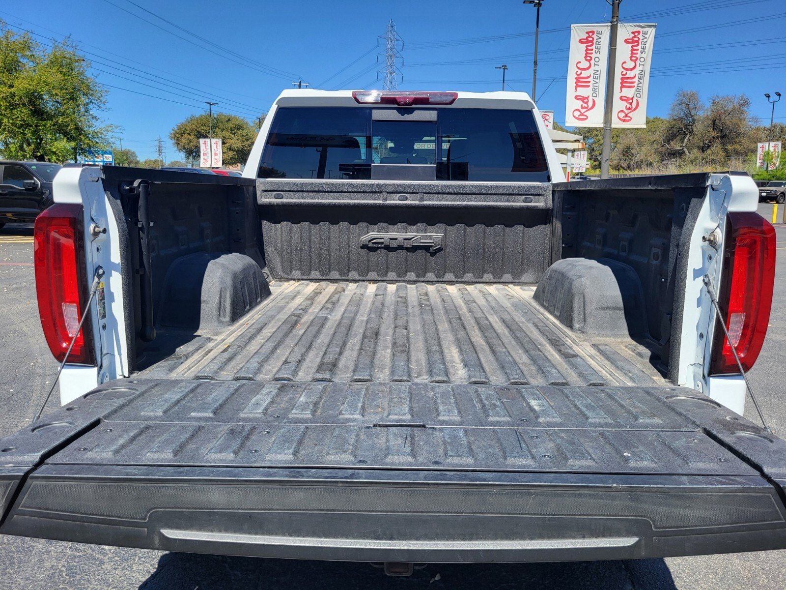 Used 2023 GMC Sierra 1500 AT4 w/ AT4 Premium Package image 32
