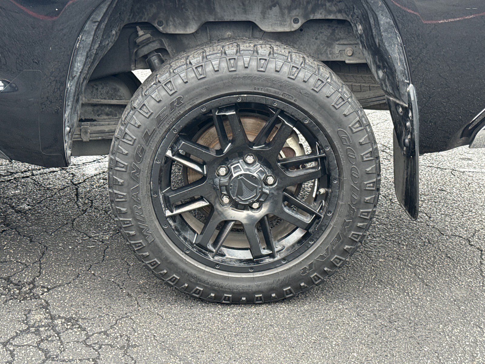 Used 2021 Toyota Tundra SR5 w/ SR5 Leather Package RWD image 9