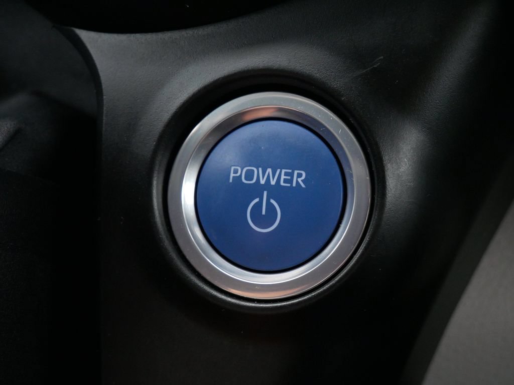 Used 2021 Toyota Sienna XLE w/ XLE Plus Package FWD image 27