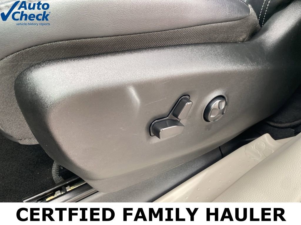Used 2024 Chrysler Pacifica Touring-L FWD image 28