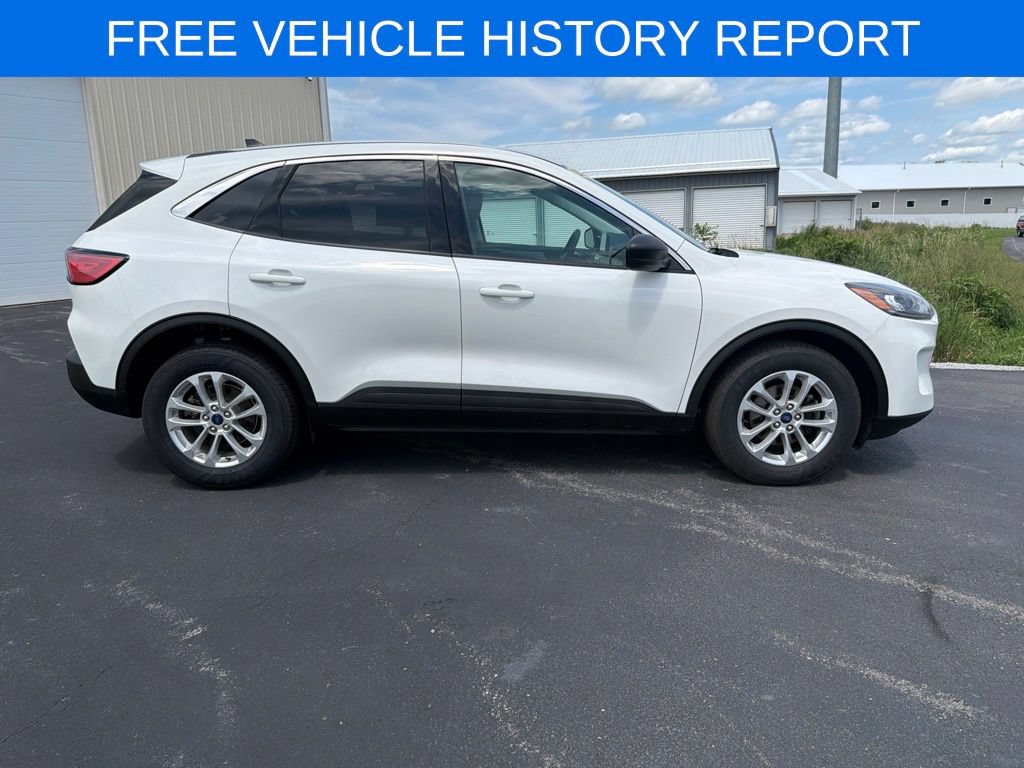 Certified 2022 Ford Escape SE w/ Cold Weather Package AWD/4WD image 3