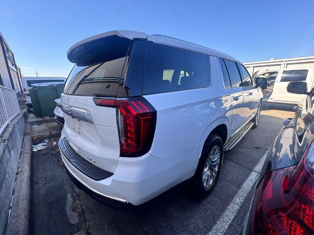 Used 2024 GMC Yukon XL SLT w/ SLT Premium Package AWD/4WD image 5